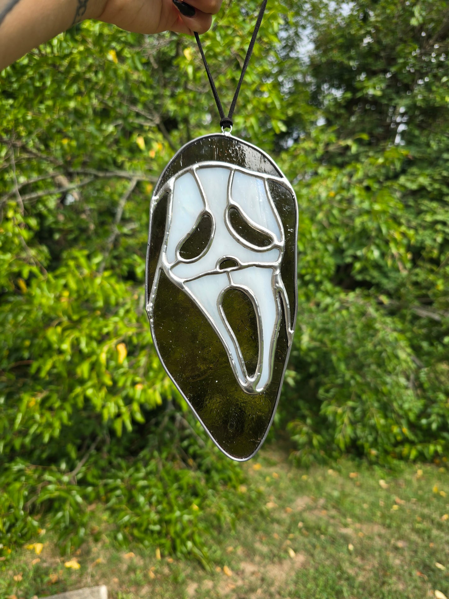 Scream Mask Ghost Face Halloween Themed Stained Glass Suncatcher